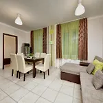 Central Walk Fashionstreet Apartmnts